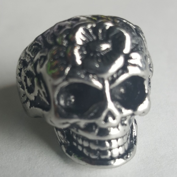 Skull Roses Punk Rock Biker Ring Gothic VTG Metal - Picture 6 of 6